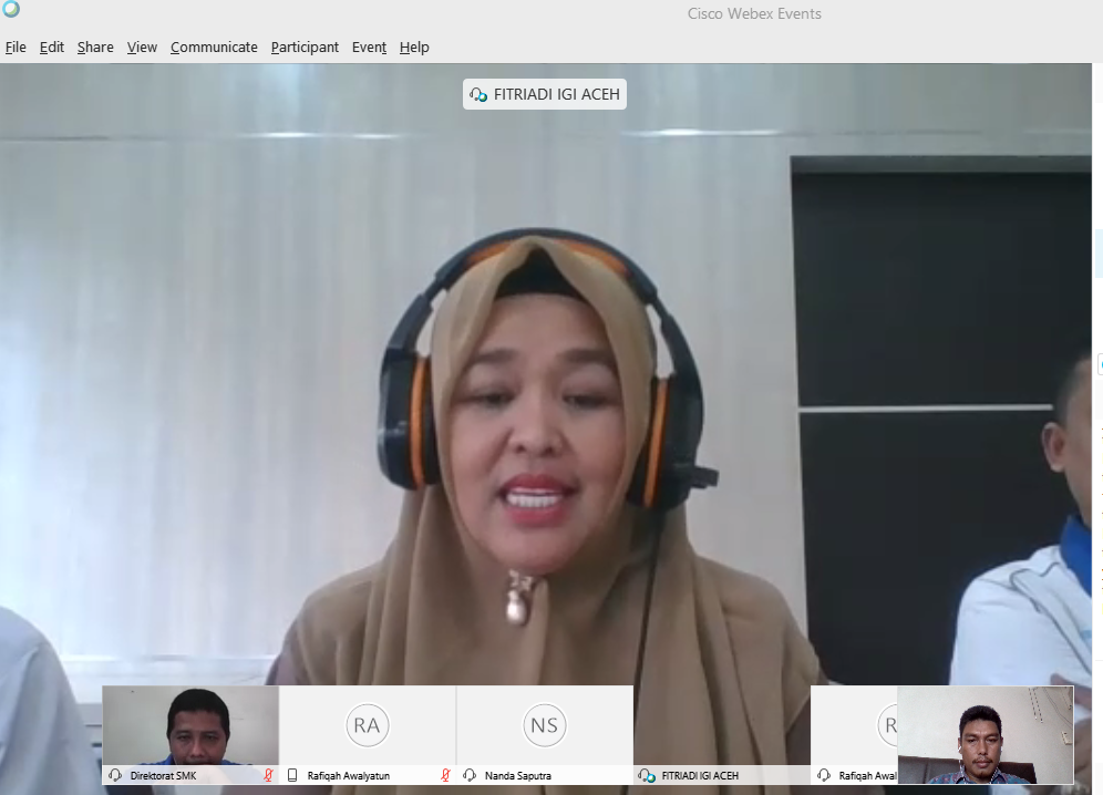 Kabid GTK, Dra Nurhayati MM sat membuka Meugiwang IGI batch 2 (doc. Darmawan)