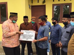 Wakil Walikota Lhokseumawe Serahkan Rumah Layak Huni