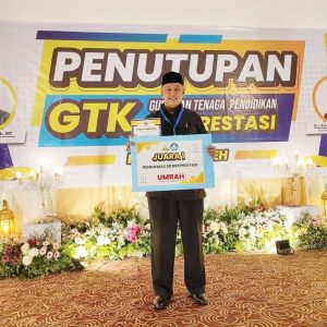 Terpilih Sebagai Pengawas SD Berprestasi Tingkat Aceh, Sekretaris IGI Aceh Barat Ini Raih Hadiah Umrah