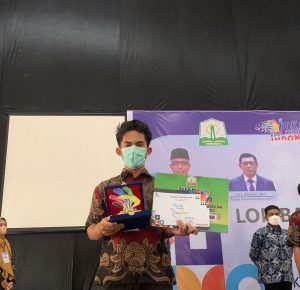 Farhan Aulianda : Putra asal Lhokseumawe peraih juara I LKS tingkat Propinsi Aceh katagori Lomba IT Software.