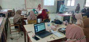 Guru Fisika Non PNS Lhokseumawe Dibekali Kompetensi untuk Seleksi PPPK