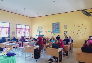 Dosen FKIP Unimal Latih Guru SD Lhokseumawe tentang Aplikasi Pembelajaran
