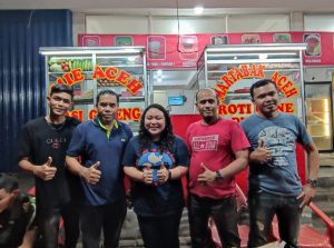 Clara Kaizer Artis Sonetron Tukang Ojek Pengkolan Makan Mie Aceh Sajian Citra Jaya