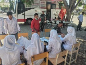 PMR SMAN 1 Bireuen Galakkan Donor Darah Bersama PMI Tanda Peduli Sesama