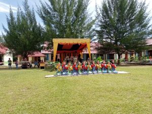 Tari Bungong Jeumpa, meriakan Pelepasan Alumni SMA Negeri 1 Simeulue Barat