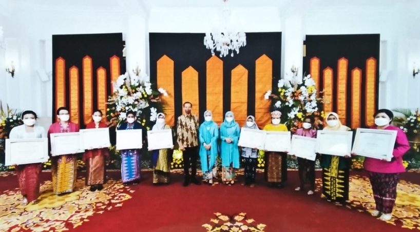 Guru Honorer Aceh Selatan Terima Penghargaan Disaksikan Presiden Jokowi