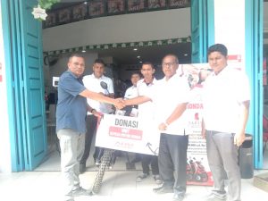 SMKN 1 Bireuen Terima Satu Unit Sepeda Motor Honda CRF 250