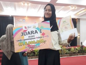 Siswi SMAN 1 Tapaktuan Raih Juara Satu KKP, Kacabdin Aceh Selatan Berikan Apresiasi