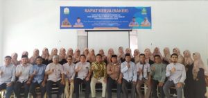 Penerapan Kurikulum Merdeka: Cabdin Banda-Abes Hadiri Raker SMAN 1 Seulimeum