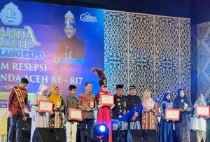SDN 67 Percontohan Banda Aceh Juara Satu Parade Open Drumband Competition V
