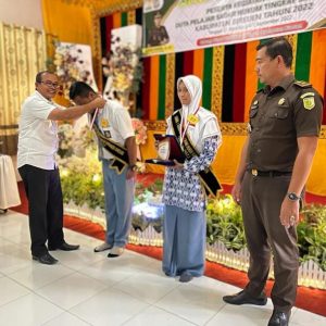 Saydahna dan Raja Ramadhan Duta Pelajar Sadar Hukum Bireuen Tahun 2022