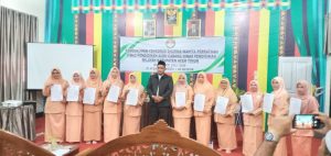 KCD Pendidikan Wilayah Aceh Timur Kukuhkan Pengurus Dharma Wanita Persatuan