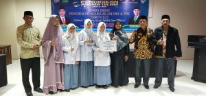 Raih Juara I Debat PAI, Siswi SMAN 1 Pasieraja Aceh Selatan Lolos ke Nasional