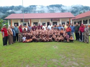 Peduli Sekolah Terpencil, Kadisdikbud Aceh Selatan Bawa 60 Kepala SMP ke Alue Keujrun