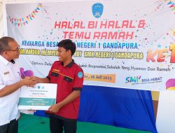 SMKN 1 Gandapura Launching Program Inkubator Bisnis, Zikri dapat Penyertaan modal Usaha Kambing