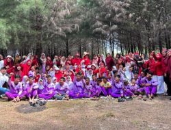 SLB YBSM Banda Aceh Gelar Family Gathering di Pantai Lampu’uk