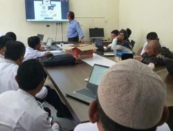 Kacabdin Bireuen Beri Pelatihan Pengisian Ekinerja Kepala Sekolah