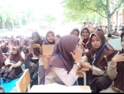 Pasangan Alvaizin – Putrian Nakaisya Pemenang PilKesis SMAN 1 Kuala