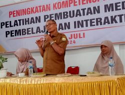Guru SMAN 1 Juli Mulai Tahun ajaran Wajib Gunakan Teknologi dalam Pembelajaran