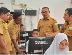 Kacabdin Bireuen Tinjau Simulasi Asesmen Nasional di SMKN 1 Gandapura