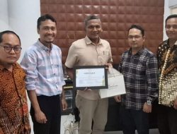 Safrizal Dosen Unimal Terima Penghargaan The Best Presenter Award ICATES VI Tahun 2024
