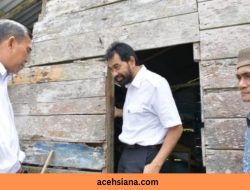 Gubernur Aceh Tinjau Langsung Calon Penerima Rumah Layak Huni di Simeulue