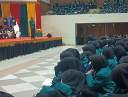 Hamid Hipnotis 1.800 Mahasiswa Baru FKIP USK dengan Pesan Ilmu dan Karakter